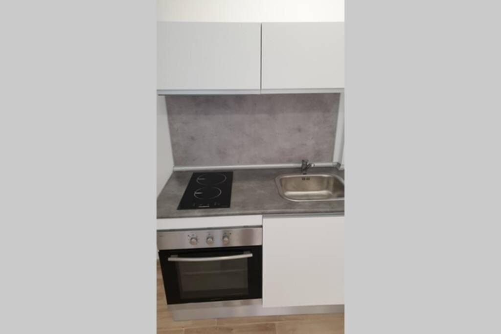 קרטחנה Apartamentos En Alameda Junto Al Corte Ingles מראה חיצוני תמונה