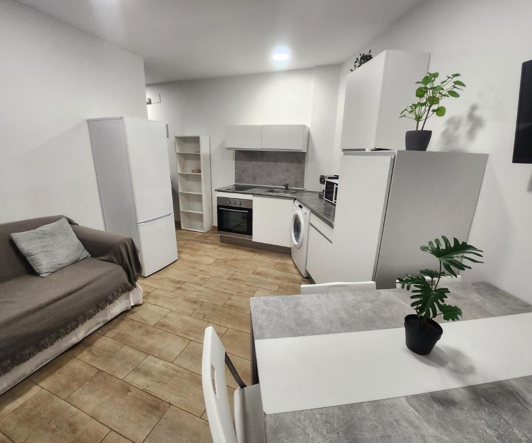 קרטחנה Apartamentos En Alameda Junto Al Corte Ingles מראה חיצוני תמונה